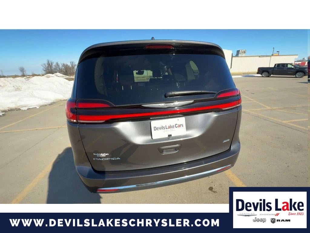 2022 Chrysler Pacifica Touring L AWD