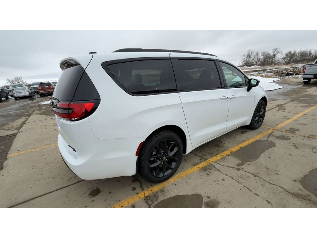 2026 Chrysler Pacifica PACIFICA LIMITED AWD