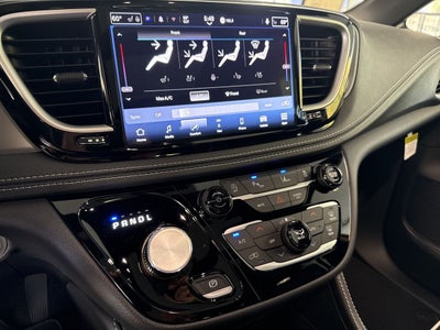 2027 Chrysler Pacifica PACIFICA LIMITED AWD