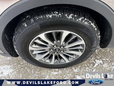 2019 Lincoln Nautilus Select