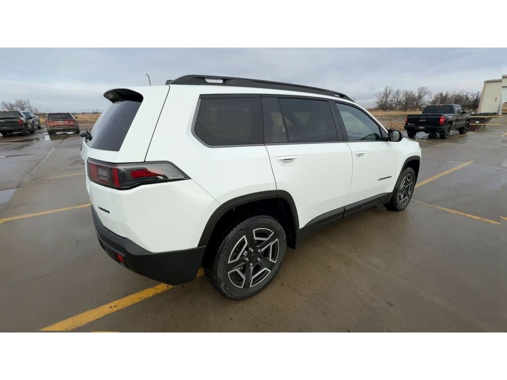2026 Jeep Cherokee CHEROKEE LAREDO 4X4