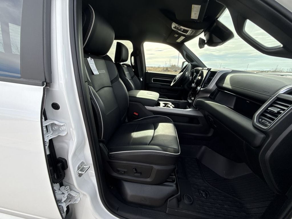 2026 RAM Ram 3500 RAM 3500 LARAMIE CREW CAB 4X4 8' BOX