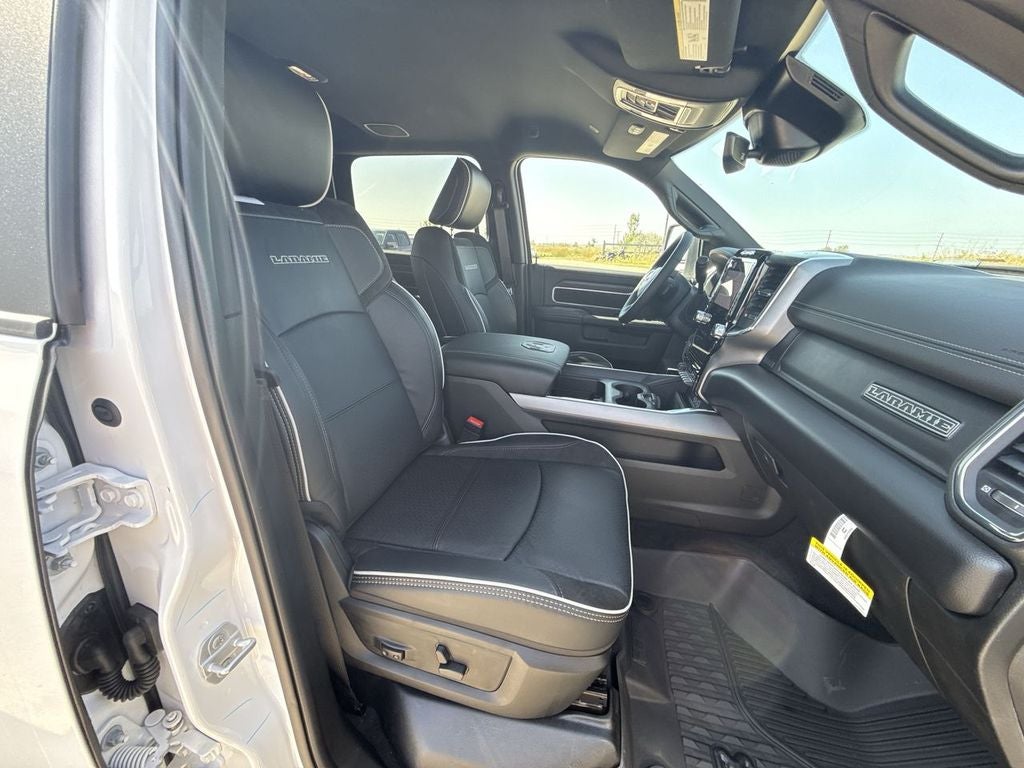 2026 RAM Ram 3500 RAM 3500 LARAMIE CREW CAB 4X4 8' BOX