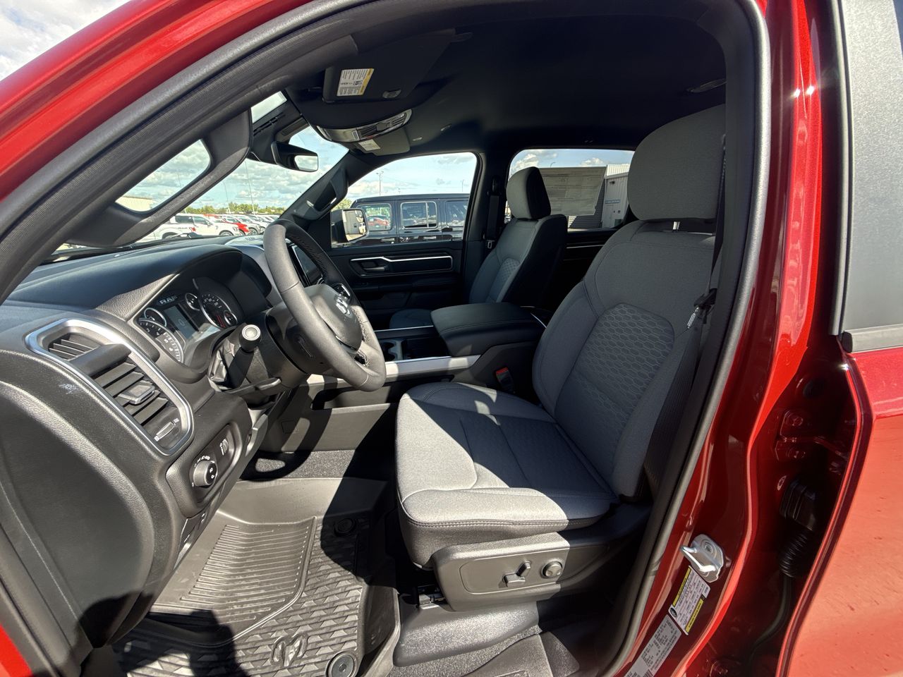 2026 RAM Ram 1500 RAM 1500 LONE STAR CREW CAB 4X4 5'7' BOX