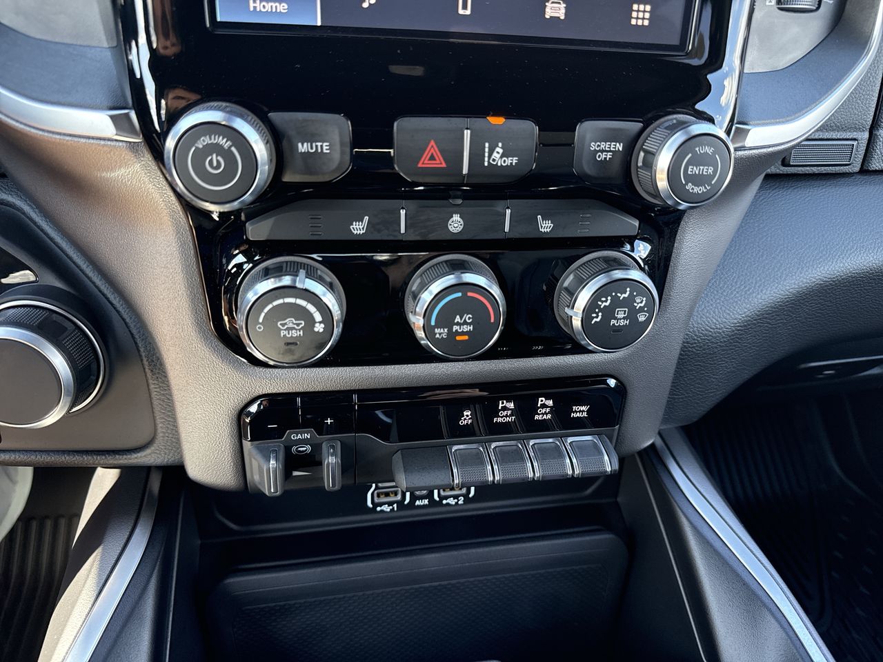 2026 RAM Ram 1500 RAM 1500 LONE STAR CREW CAB 4X4 5'7' BOX
