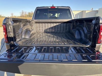 2027 RAM Ram 1500 RAM 1500 WARLOCK CREW CAB 4X4 5'7' BOX