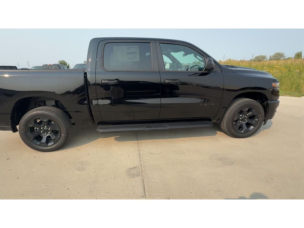 2026 RAM 1500 RAM 1500 EXPRESS CREW CAB 4X4 5'7' BOX