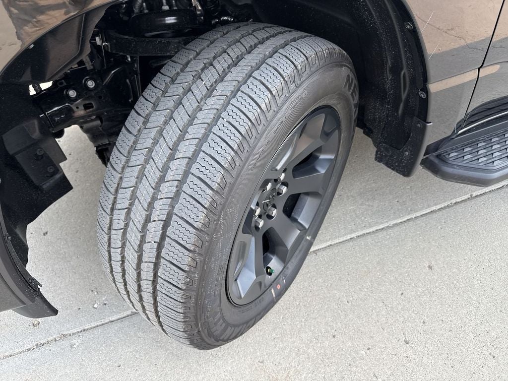 2026 RAM 1500 RAM 1500 EXPRESS CREW CAB 4X4 5'7' BOX