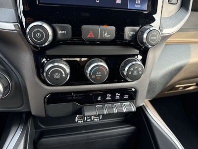 2026 RAM 1500 RAM 1500 EXPRESS CREW CAB 4X4 5'7' BOX