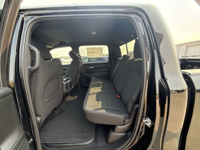 2026 RAM 1500 RAM 1500 EXPRESS CREW CAB 4X4 5'7' BOX