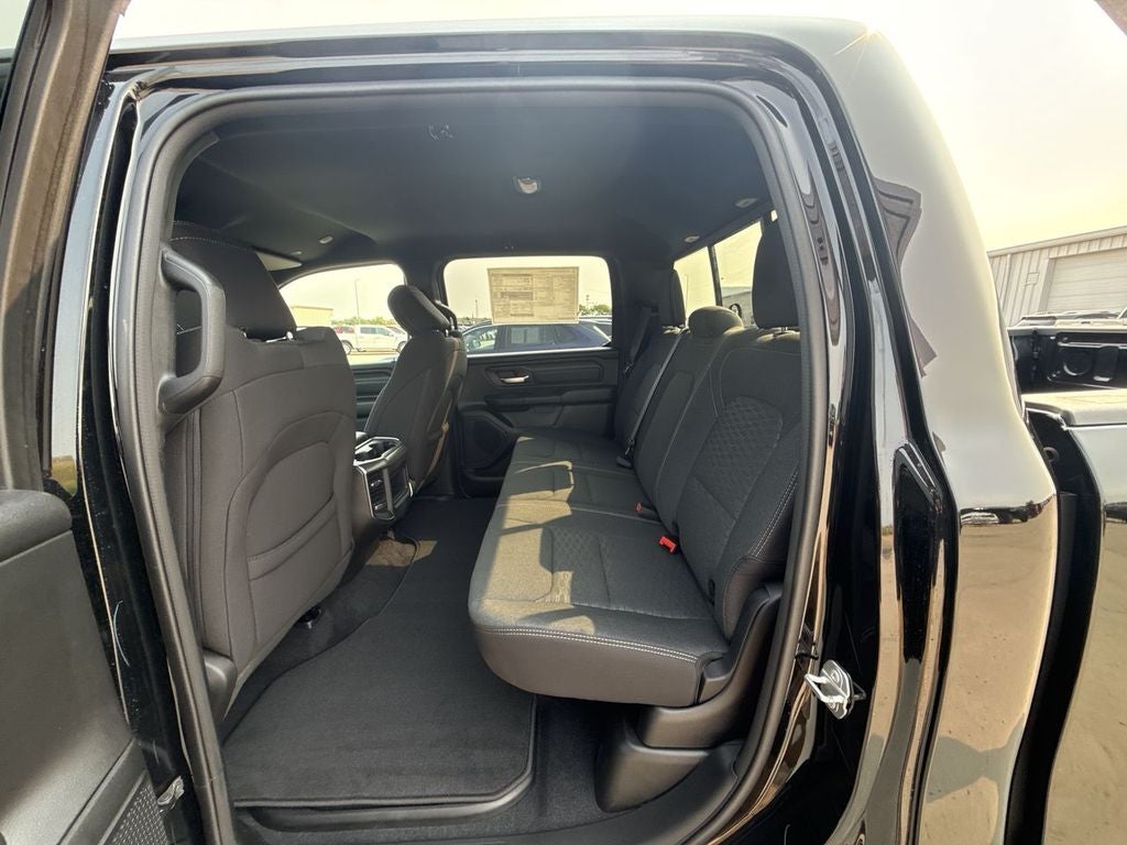 2026 RAM 1500 RAM 1500 EXPRESS CREW CAB 4X4 5'7' BOX
