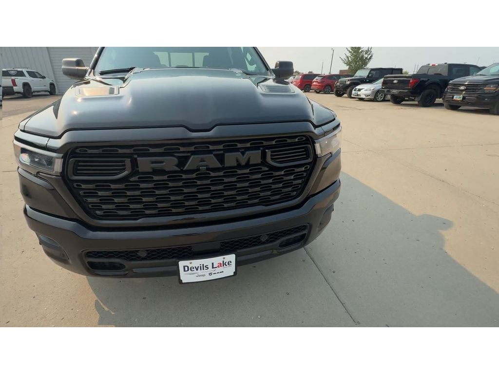 2026 RAM 1500 RAM 1500 EXPRESS CREW CAB 4X4 5'7' BOX