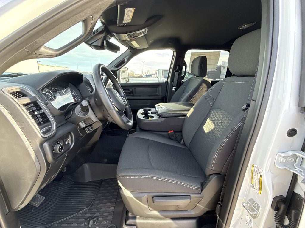 2026 RAM Ram 2500 RAM 2500 BLACK EXPRESS CREW CAB 4X4 6'4' BOX