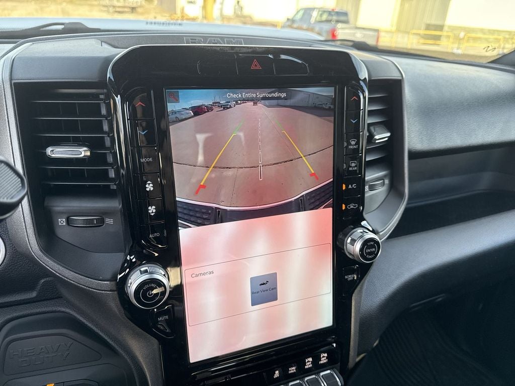 2026 RAM Ram 2500 RAM 2500 BLACK EXPRESS CREW CAB 4X4 6'4' BOX