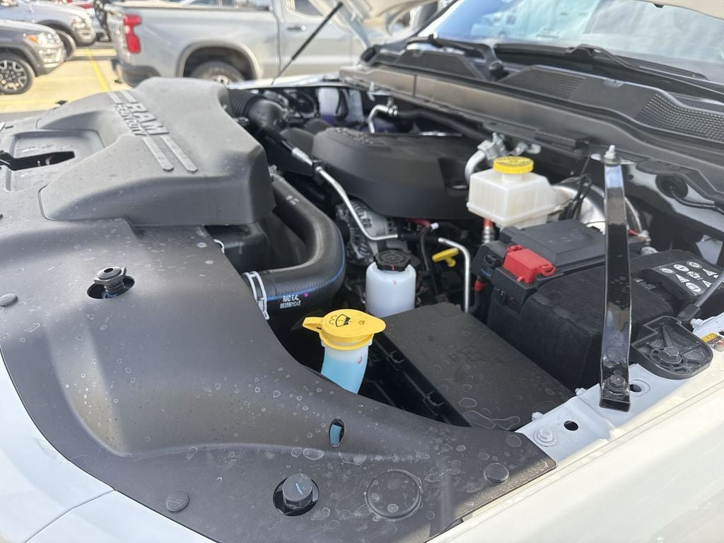 2026 RAM Ram 2500 RAM 2500 BLACK EXPRESS CREW CAB 4X4 6'4' BOX