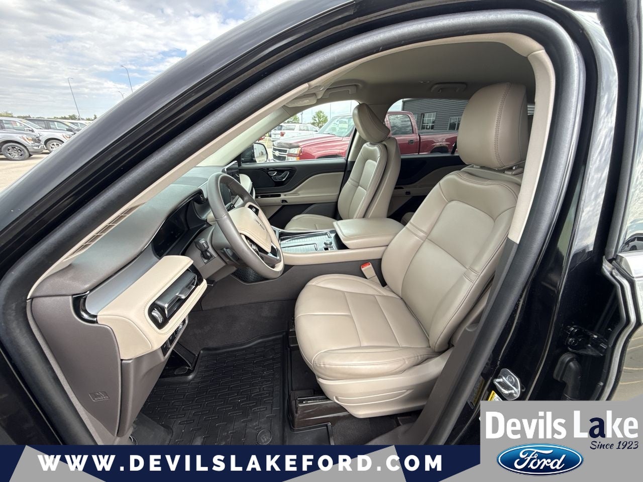 2023 Lincoln Aviator Standard