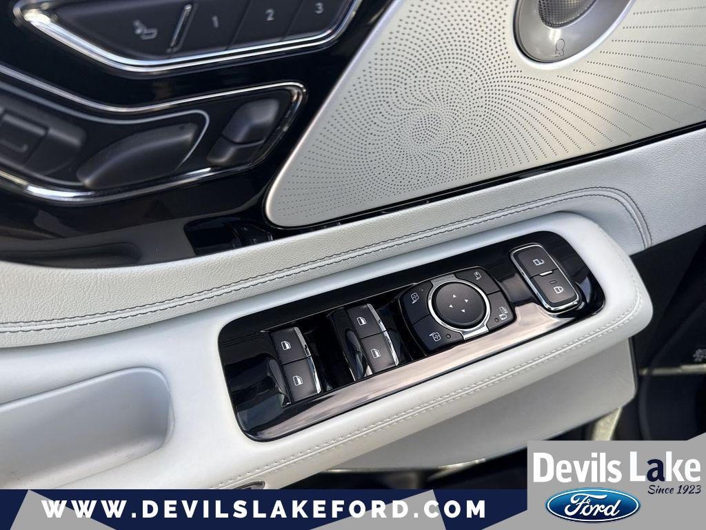 2025 Lincoln Aviator Black Label