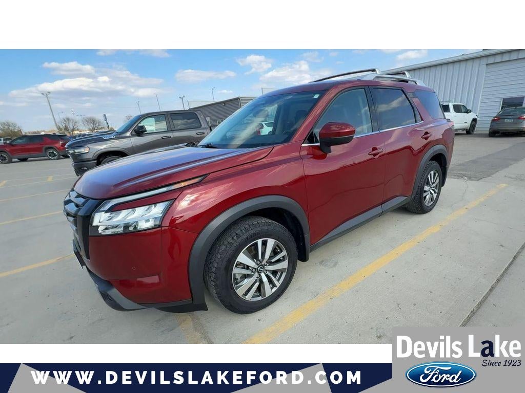 2022 Nissan Pathfinder SL 4WD