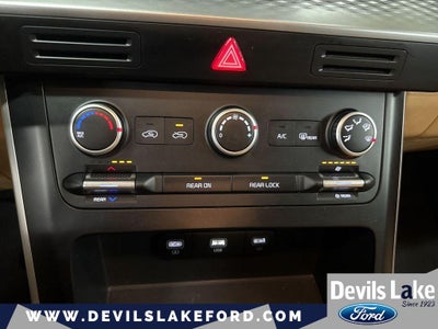 2023 Kia Carnival MPV LX Seat Package