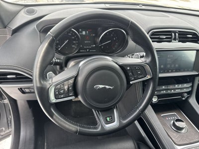 2019 Jaguar F-PACE R-Sport