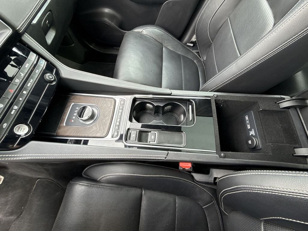 2019 Jaguar F-PACE R-Sport