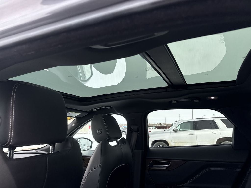 2019 Jaguar F-PACE R-Sport