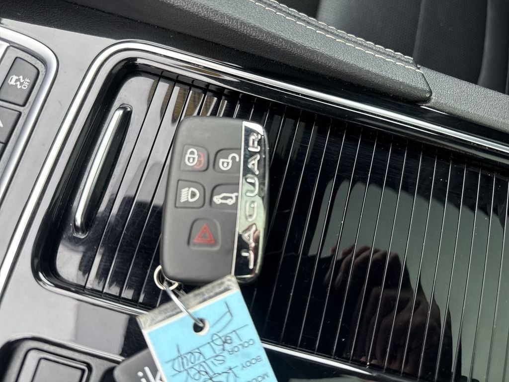 2019 Jaguar F-PACE R-Sport