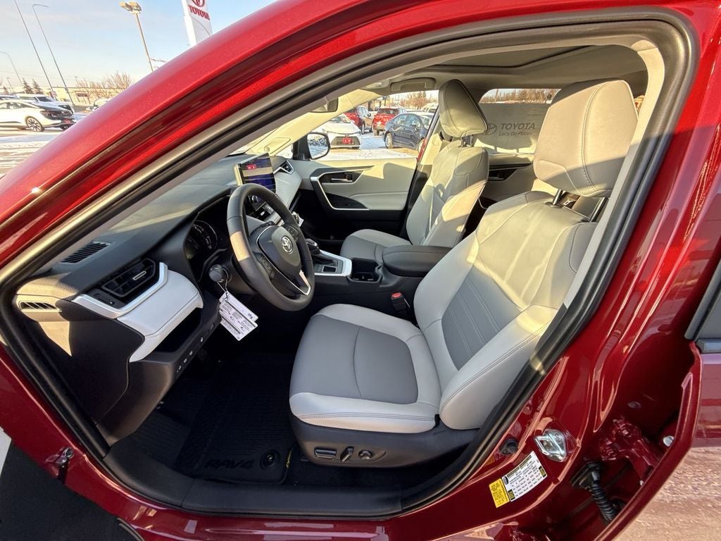 2025 Toyota RAV4 XLE Premium