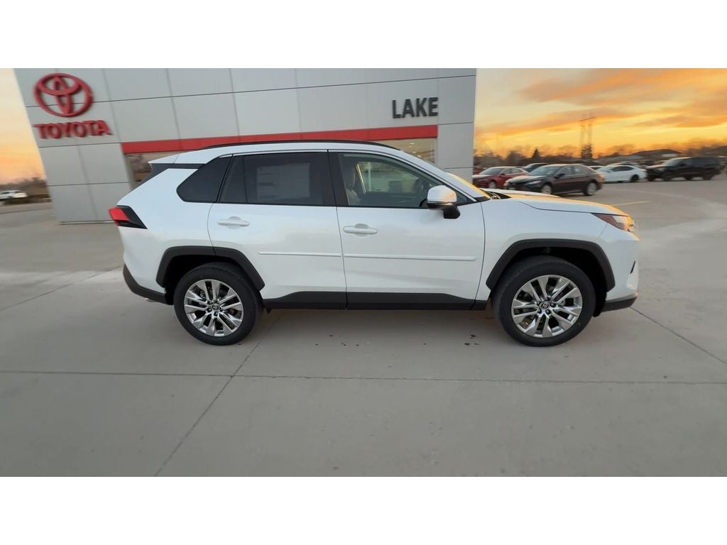 2025 Toyota RAV4 XLE Premium