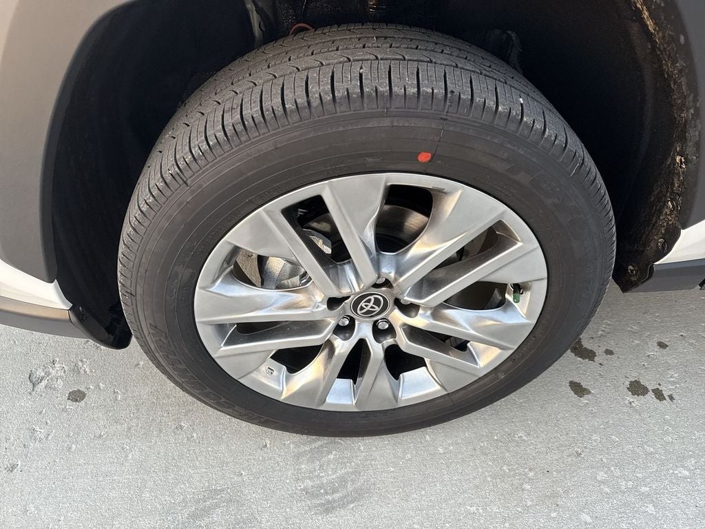 2025 Toyota RAV4 XLE Premium