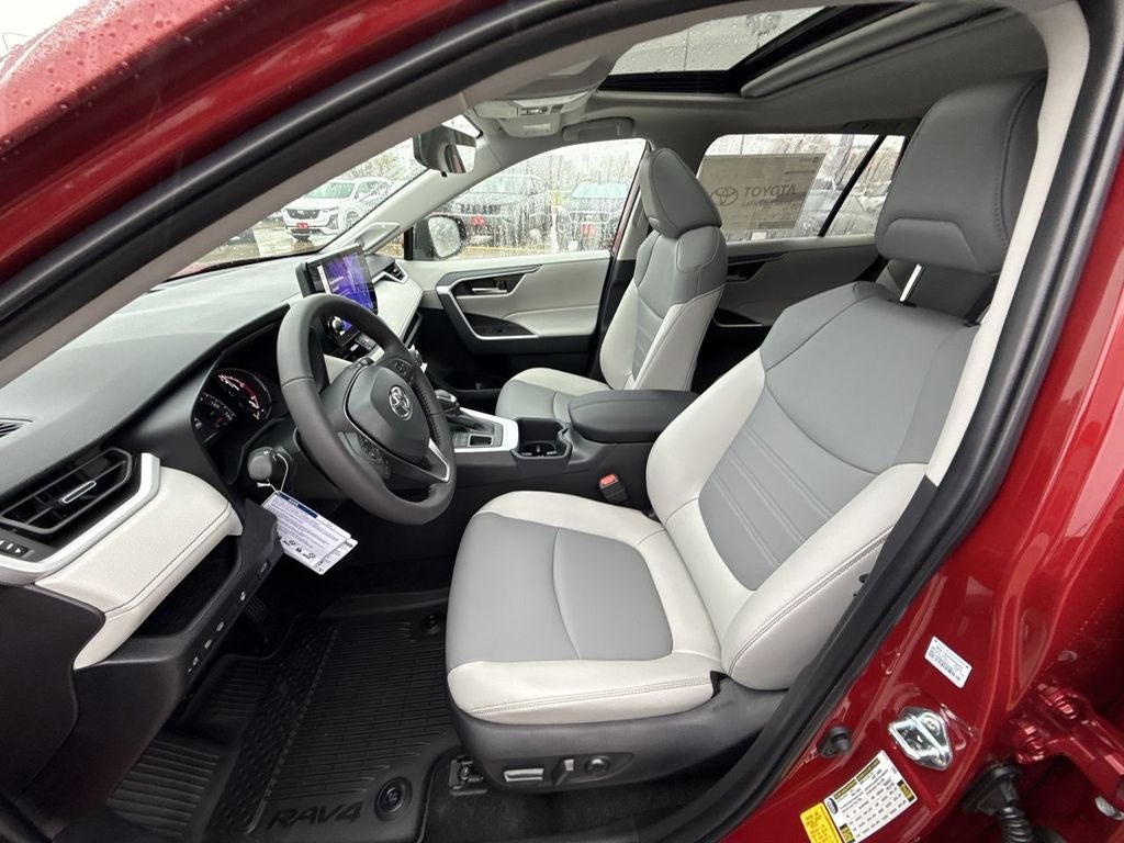 2025 Toyota RAV4 XLE Premium