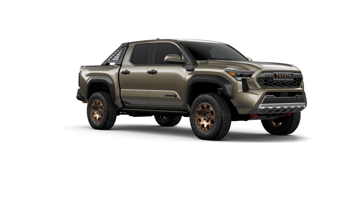 2026 Toyota Tacoma i-FORCE MAX Tacoma Trailhunter