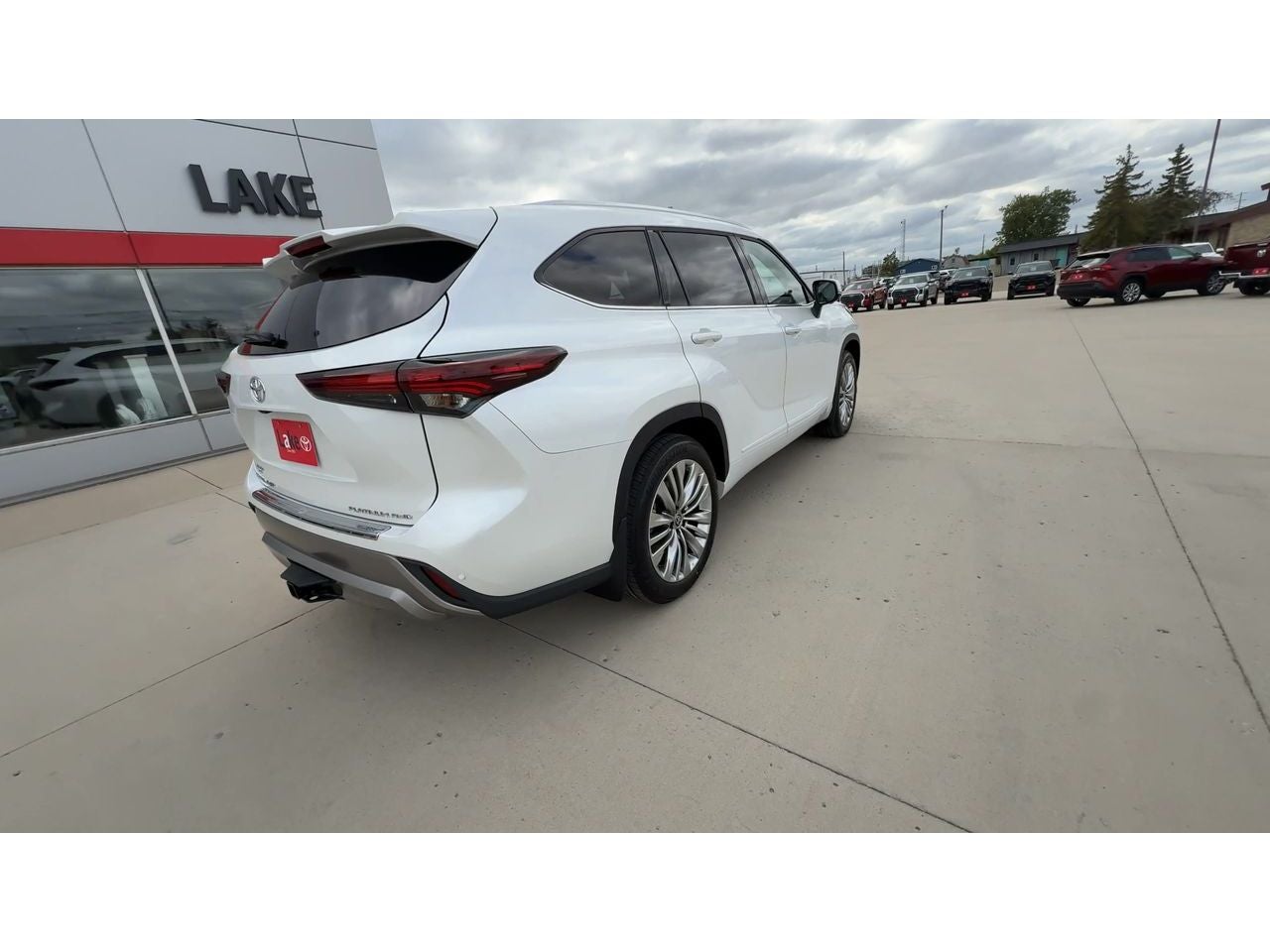 2026 Toyota Highlander Platinum