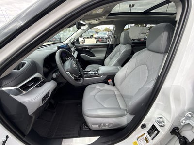 2026 Toyota Highlander Platinum