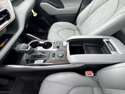 2026 Toyota Highlander Platinum