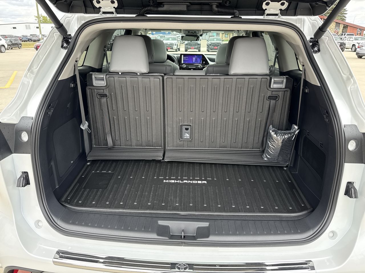 2026 Toyota Highlander Platinum