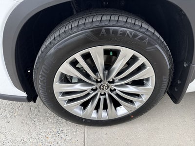 2026 Toyota Highlander Platinum