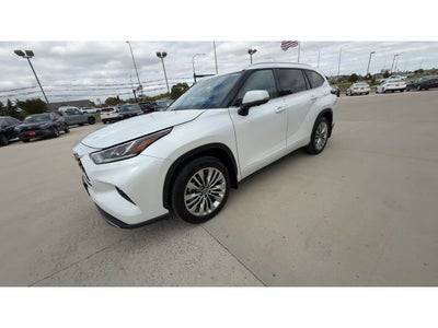 2026 Toyota Highlander Platinum