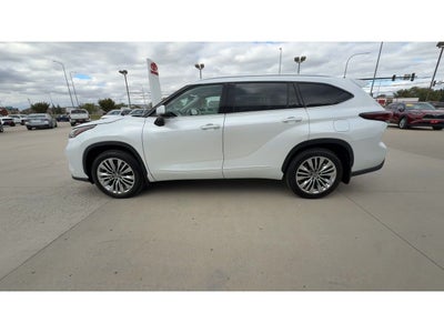 2026 Toyota Highlander Platinum