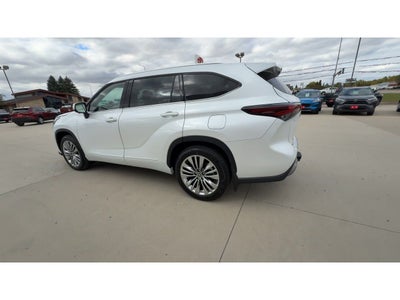 2026 Toyota Highlander Platinum