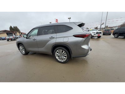 2026 Toyota Highlander Platinum