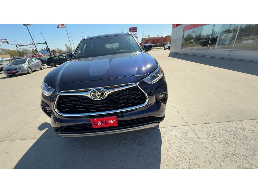 2026 Toyota Highlander Platinum