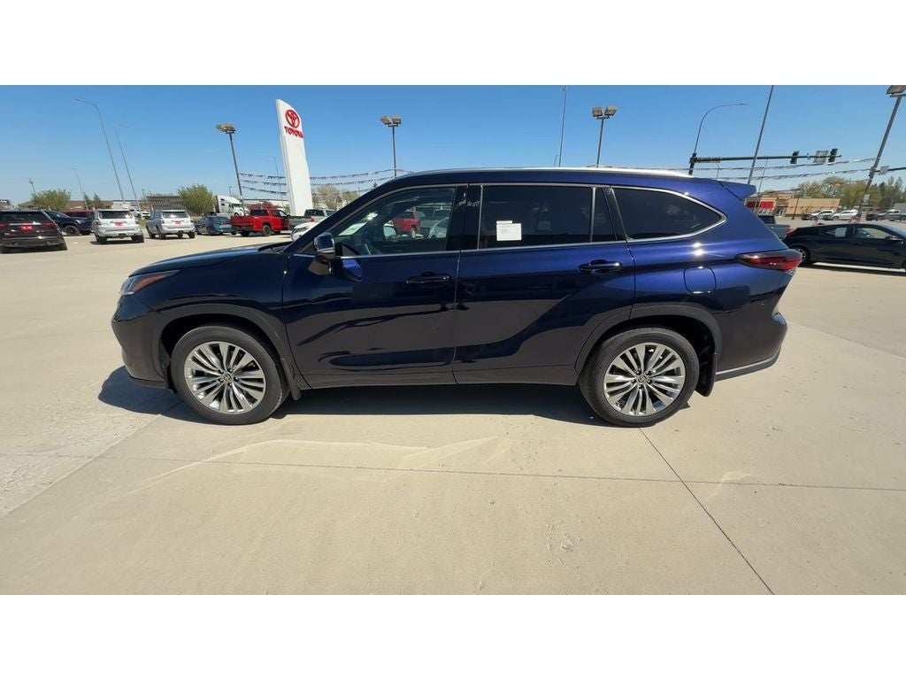 2026 Toyota Highlander Platinum