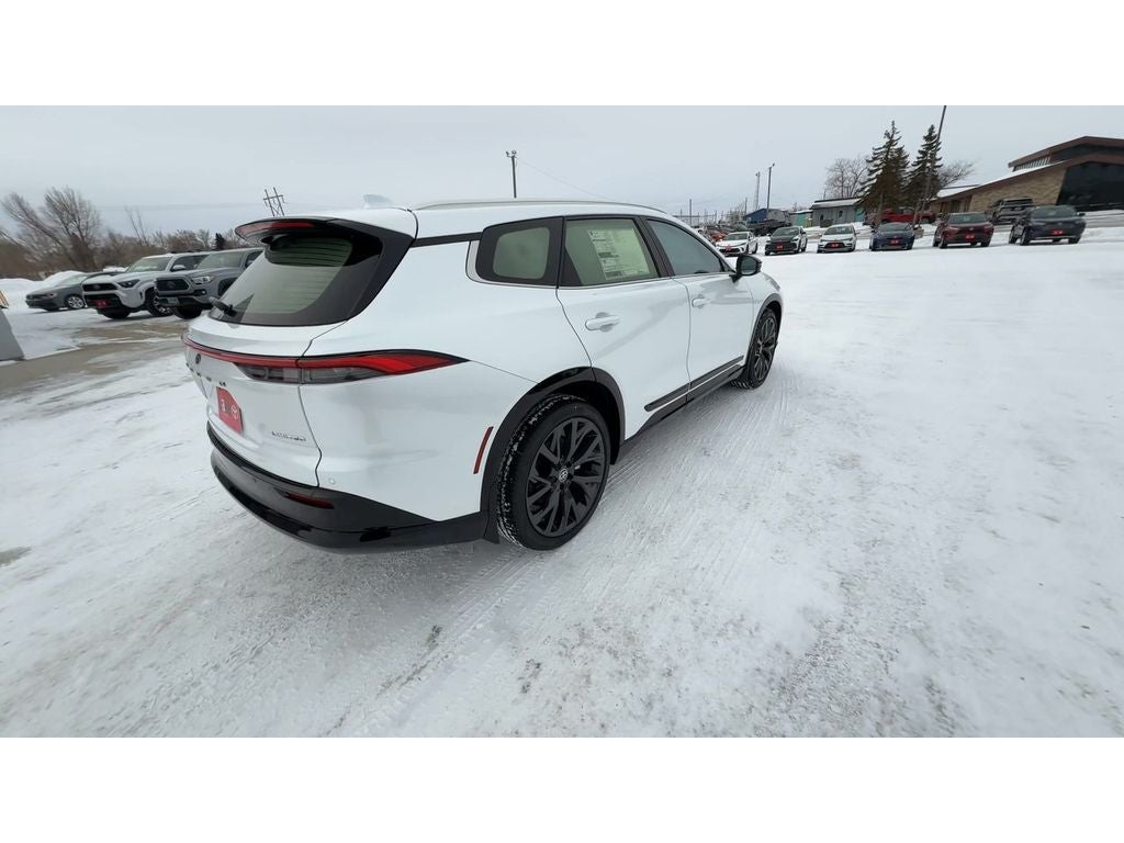 2025 Toyota Toyota Crown Signia Limited