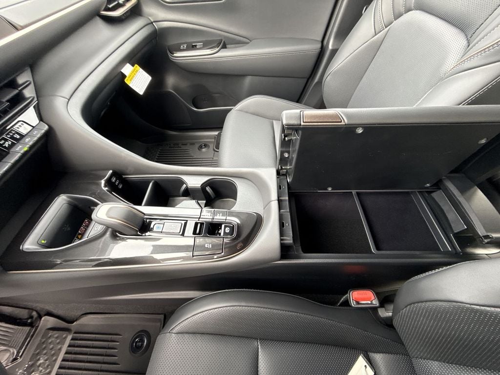 2025 Toyota Toyota Crown Signia Limited