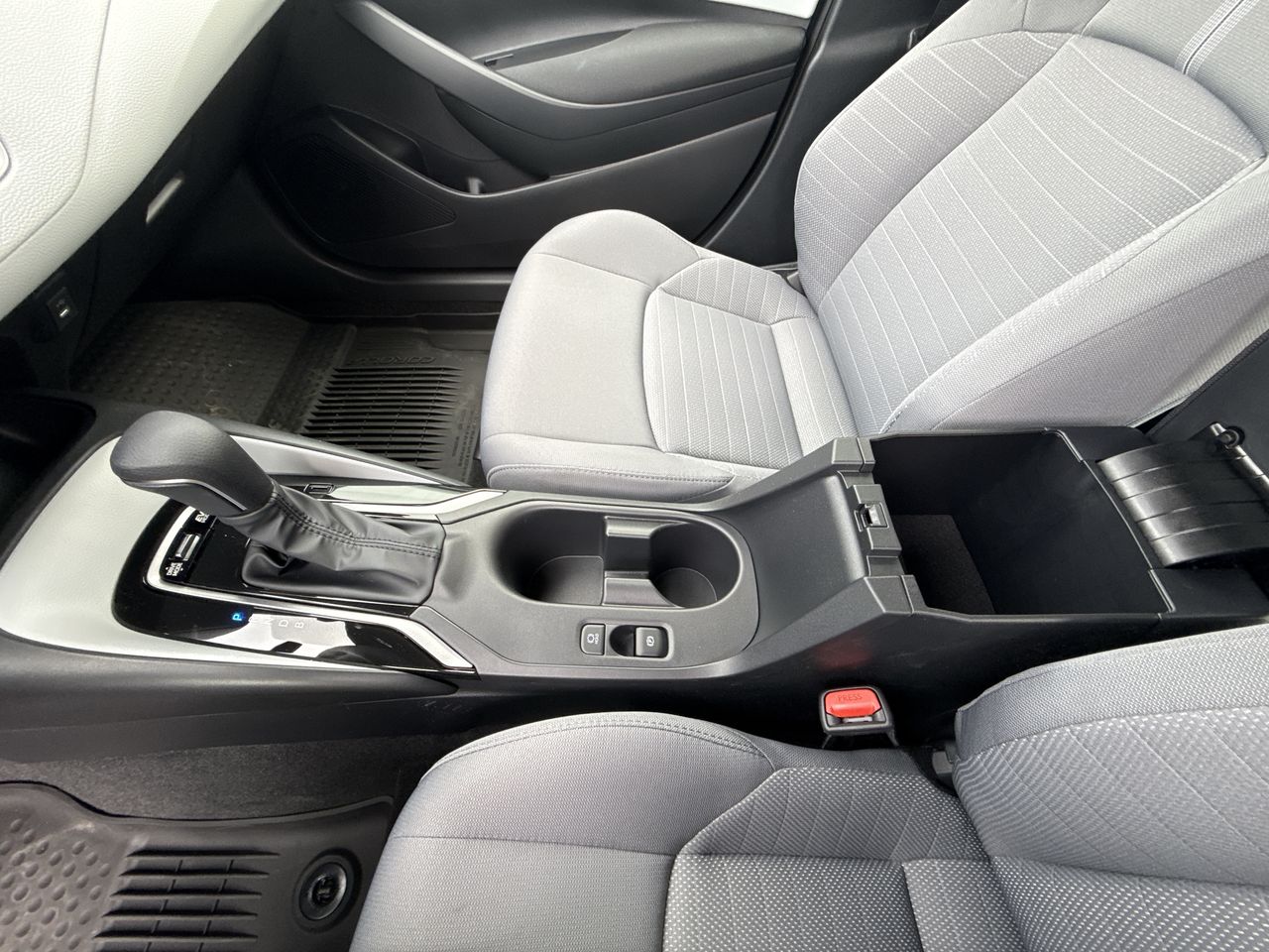 2026 Toyota Corolla Hybrid SE AWD