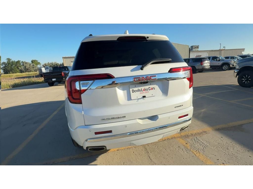2023 GMC Acadia Denali