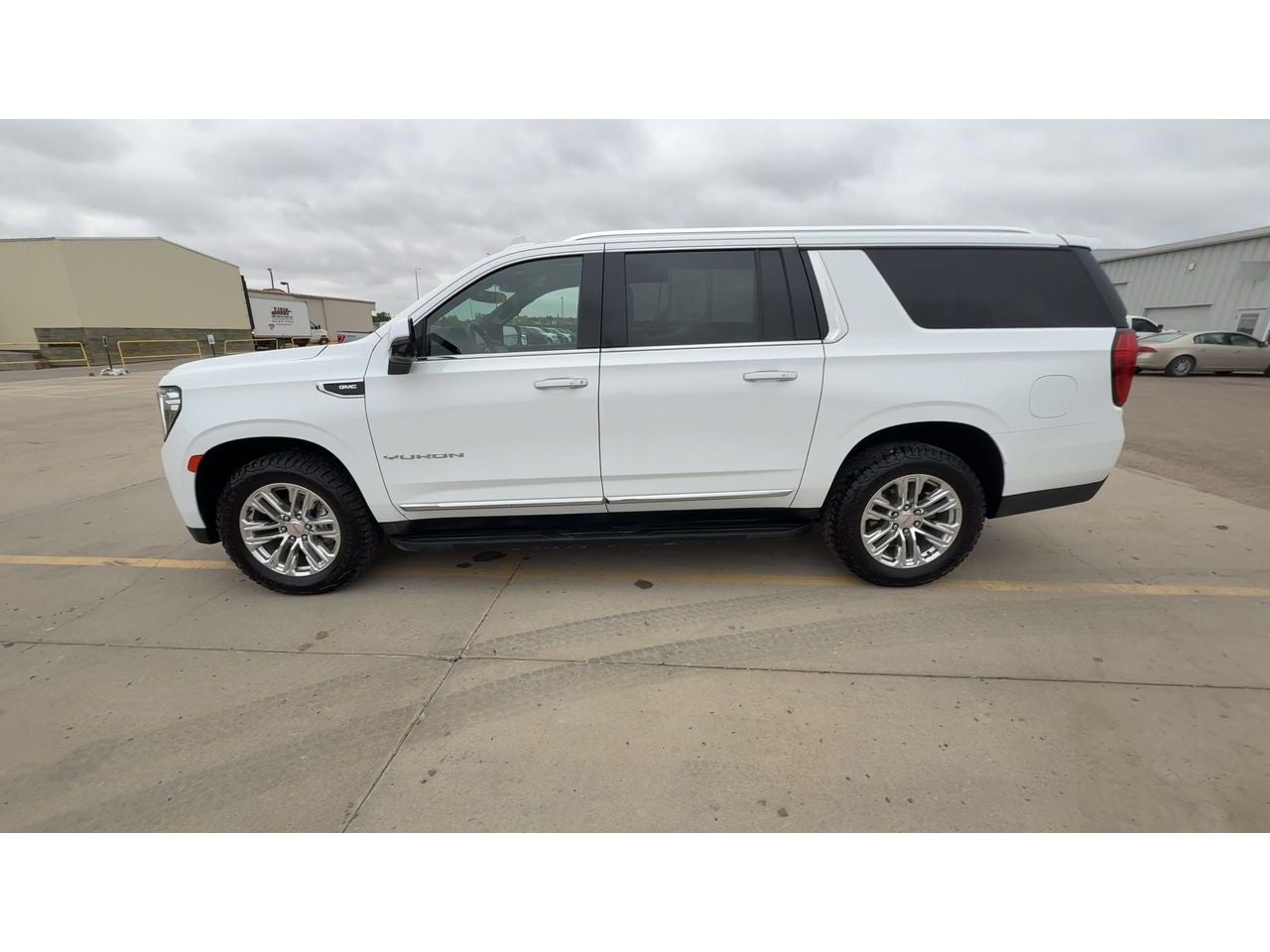 2023 GMC Yukon XL SLT