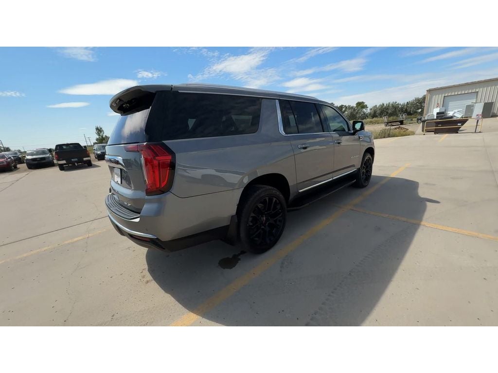 2022 GMC Yukon XL SLT