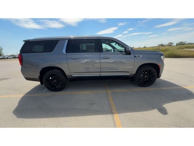 2022 GMC Yukon XL SLT